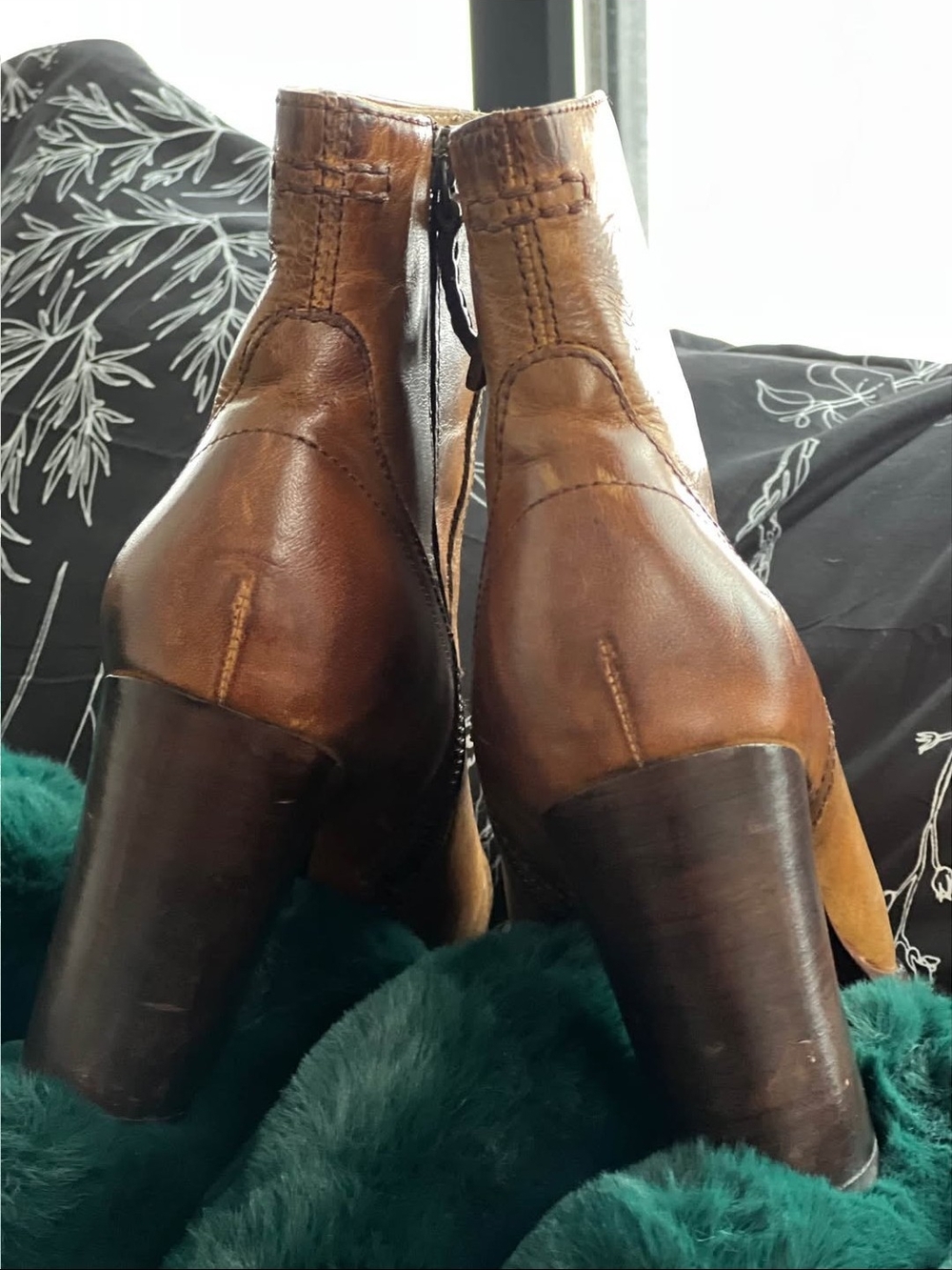 Women's Frye Parker Brown Leather Ankle Booties 7.5 - Picture 2 of 4
